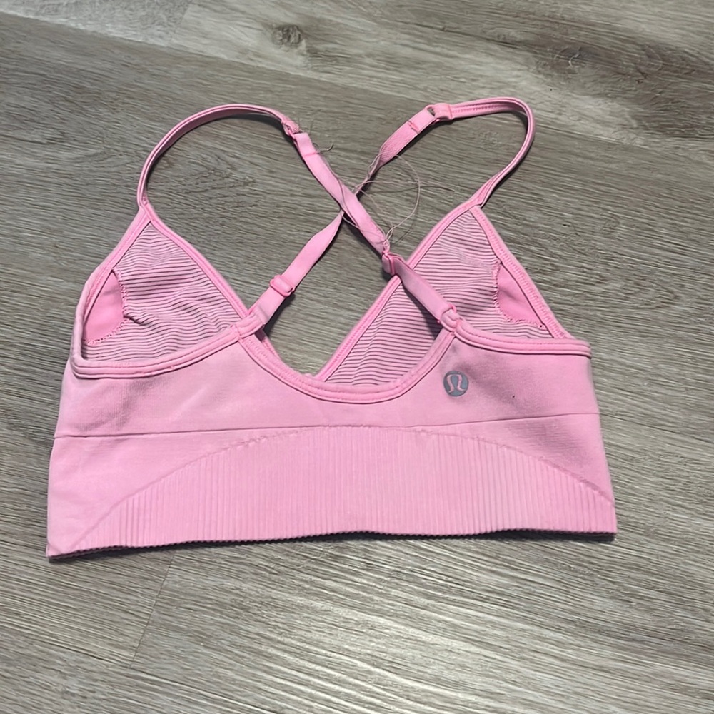 Lululemon sports bra